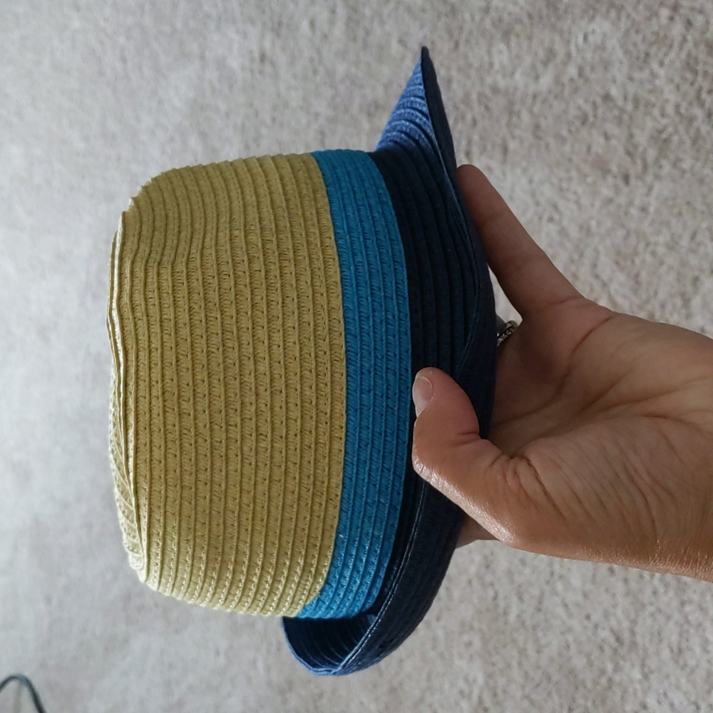 Carter's toddler hat